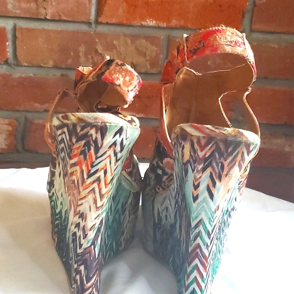 Dollhouse Wedge Sandles - Picture 5 of 8